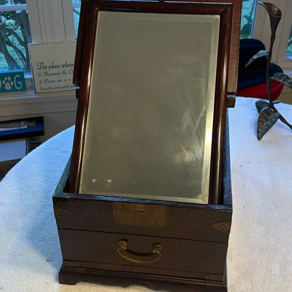 Asian Folding Vanity Mirror Box - Picture 6 of 11